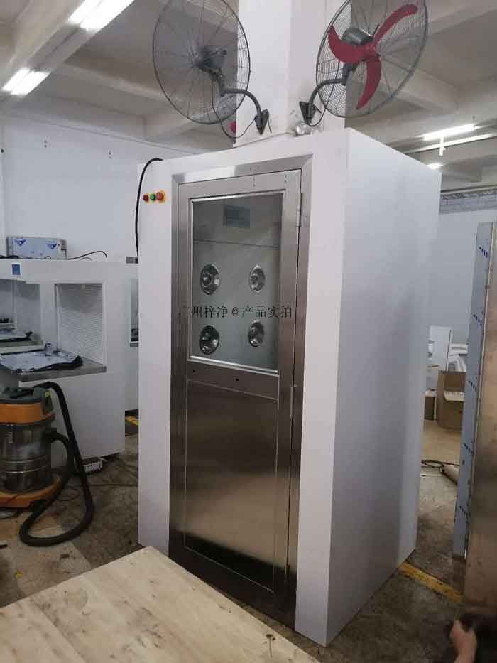 定期檢查風淋室的各個部件，如門密封、風速、風量和控制系統，確保其正常運行。