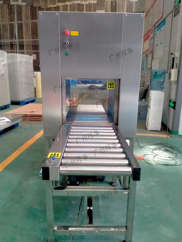 輸送線風淋傳遞窗與輸送線貨淋室是潔凈室中用于物品傳遞和空氣凈化的關鍵設備。