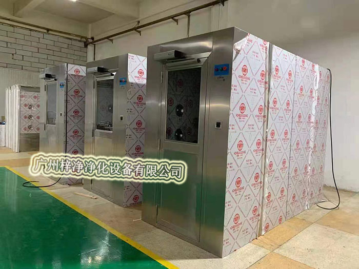 風(fēng)淋室的類(lèi)型繁多，不同類(lèi)型的風(fēng)淋室適用于不同的場(chǎng)合和需求